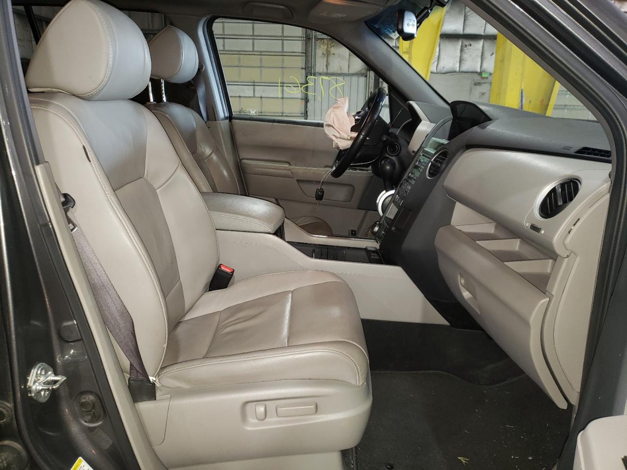 Photo 5 from auction – 2011 HONDA PILOT EXLN with VIN 5FNYF4H7XBB060382