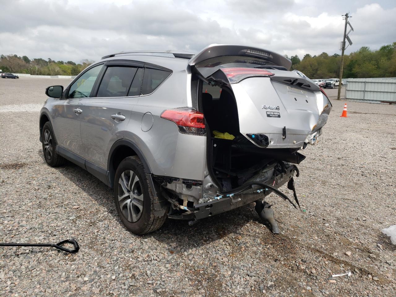 Photo 3 from auction – 2017 TOYOTA RAV4 LE with VIN 2T3ZFREV4HW370096
