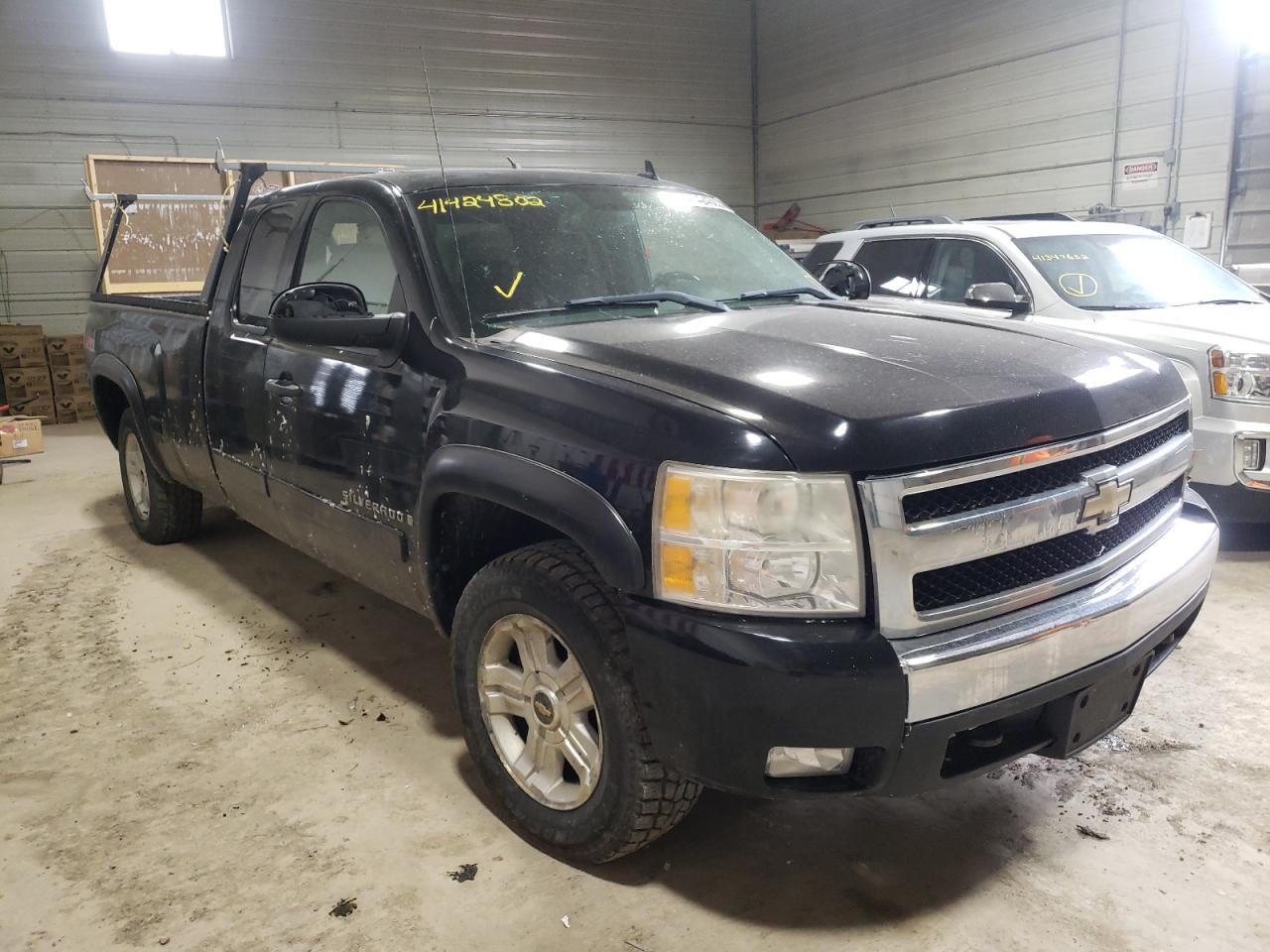 CHEVROLET SILVERADO 2007 with VIN 1GCEK19027E602081 - Photo from auction
