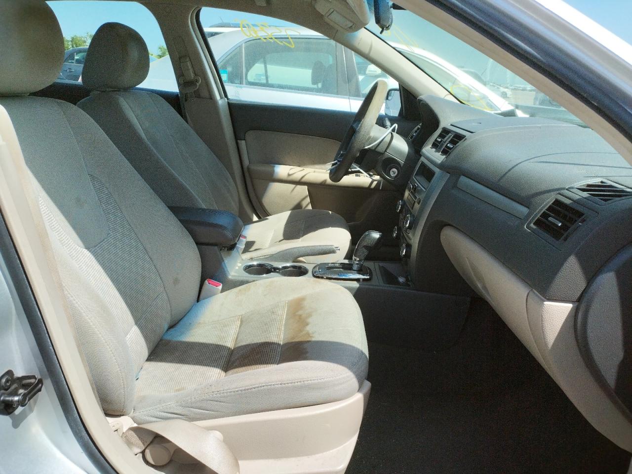 Photo 5 from auction – 2011 FORD FUSION SE with VIN 3FAHP0HA5BR222750
