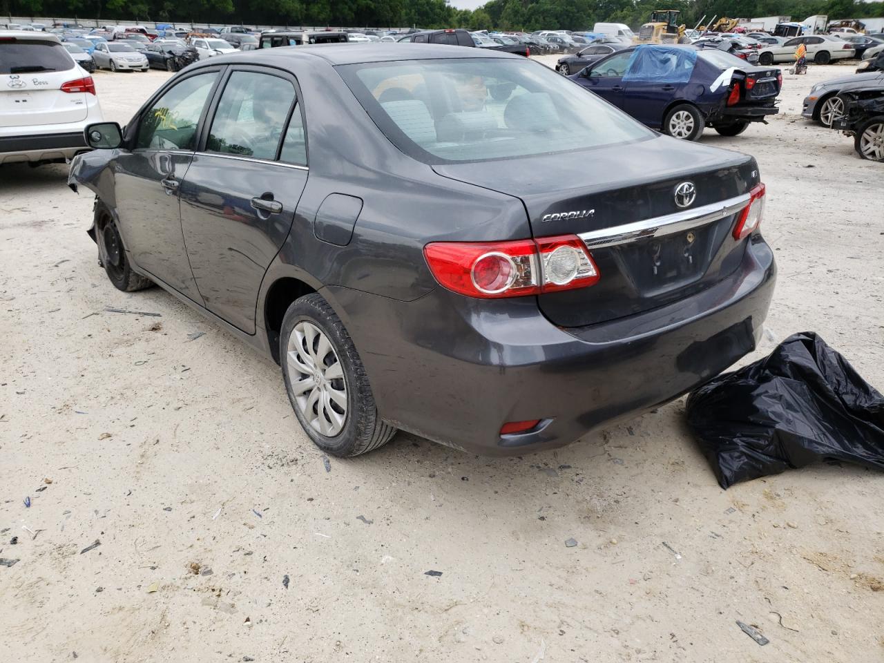 Photo 3 from auction – 2013 TOYOTA COROLLA BA with VIN 2T1BU4EE1DC979614