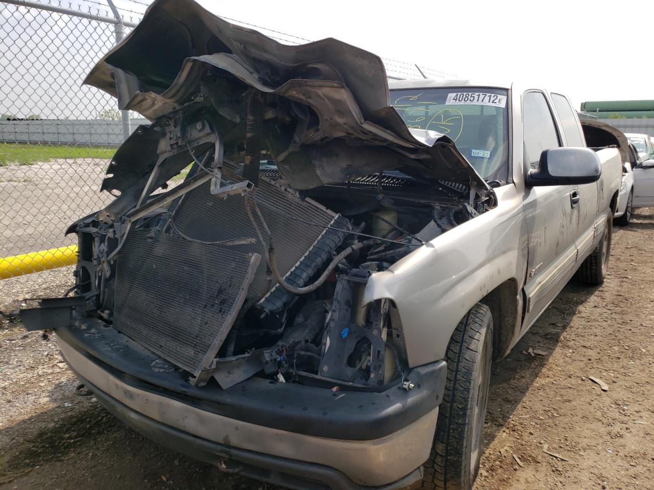 Photo 2 from auction – 2000 CHEVROLET SILVERADO with VIN 2GCEC19T3Y1393671
