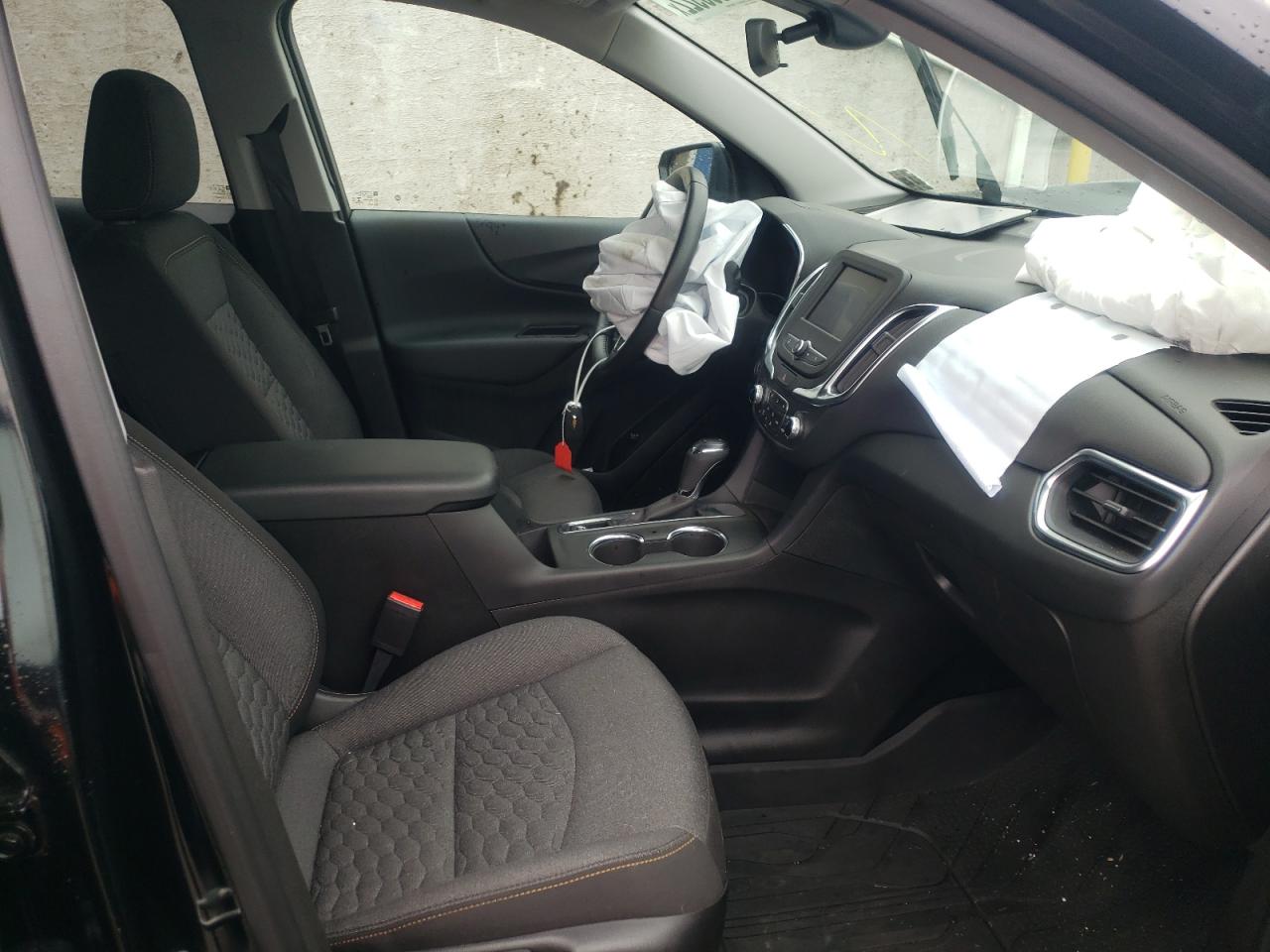 Photo 5 from auction – 2021 CHEVROLET EQUINOX with VIN 2GNAXKEV9M6115491
