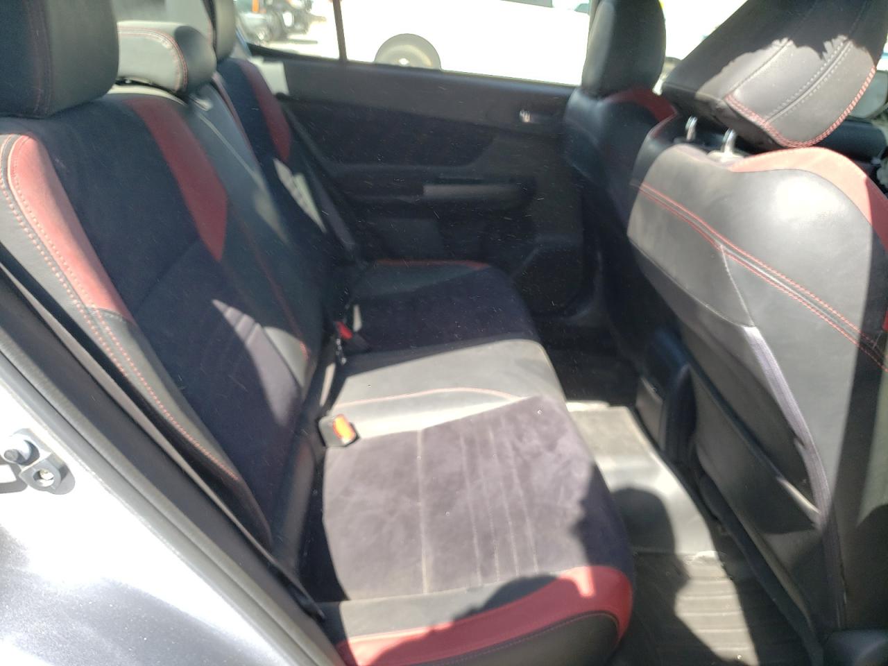 Photo 6 from auction – 2016 SUBARU WRX STI with VIN JF1VA2M6XG9819381