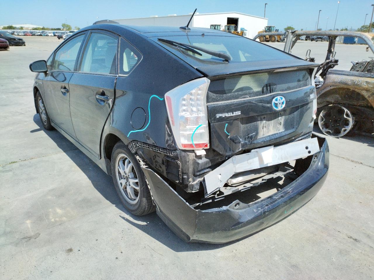 Photo 3 from auction – 2011 TOYOTA PRIUS with VIN JTDKN3DU3B1469332