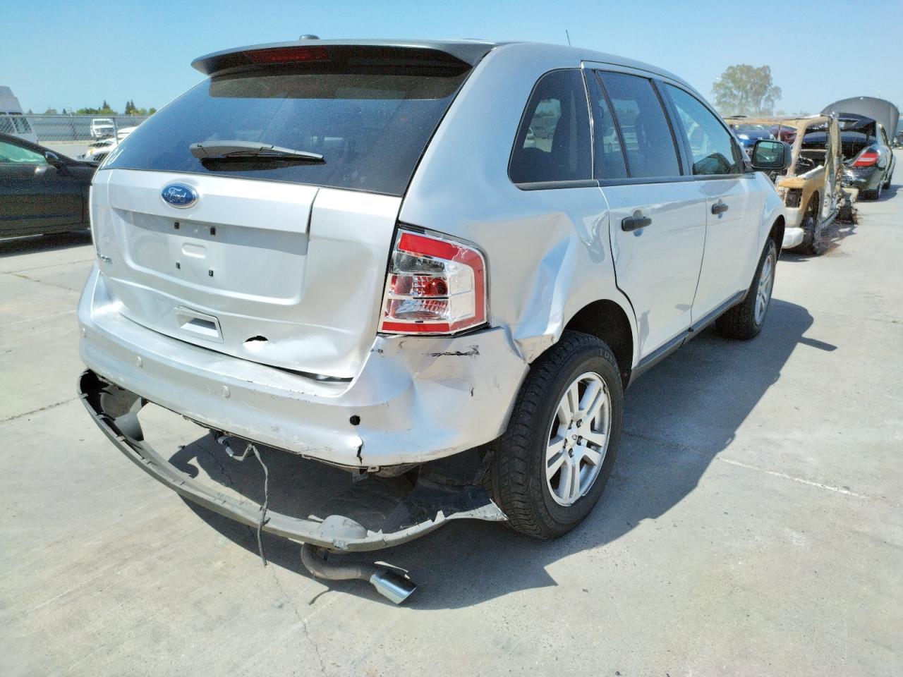 Photo 4 from auction – 2010 FORD EDGE SE with VIN 2FMDK3GC3ABA19411