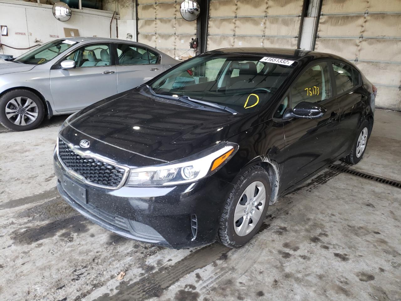 Photo 2 from auction – 2017 KIA FORTE LX with VIN 3KPFK4A76HE088868