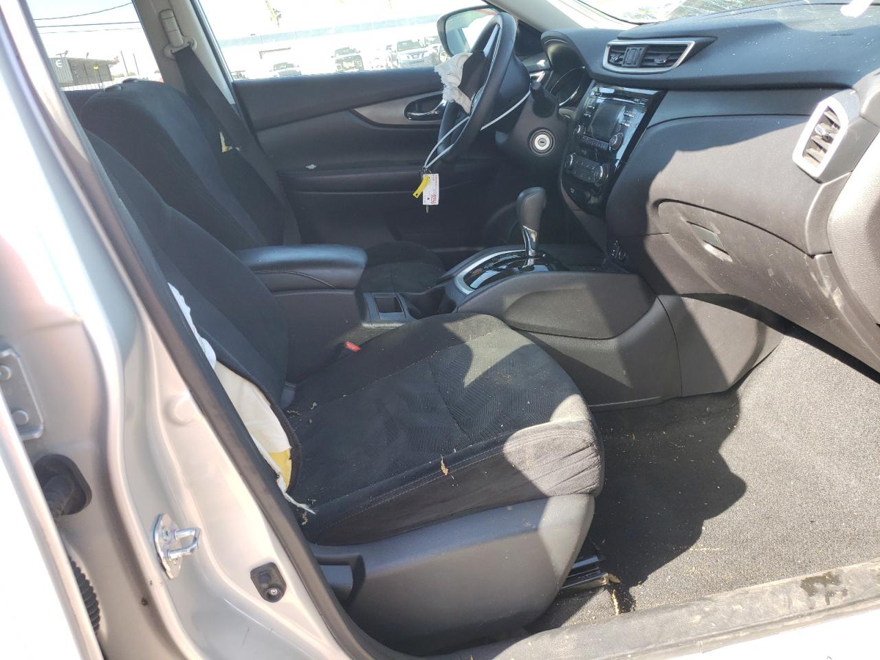 Photo 5 from auction – 2015 NISSAN ROGUE S with VIN 5N1AT2MLXFC900838