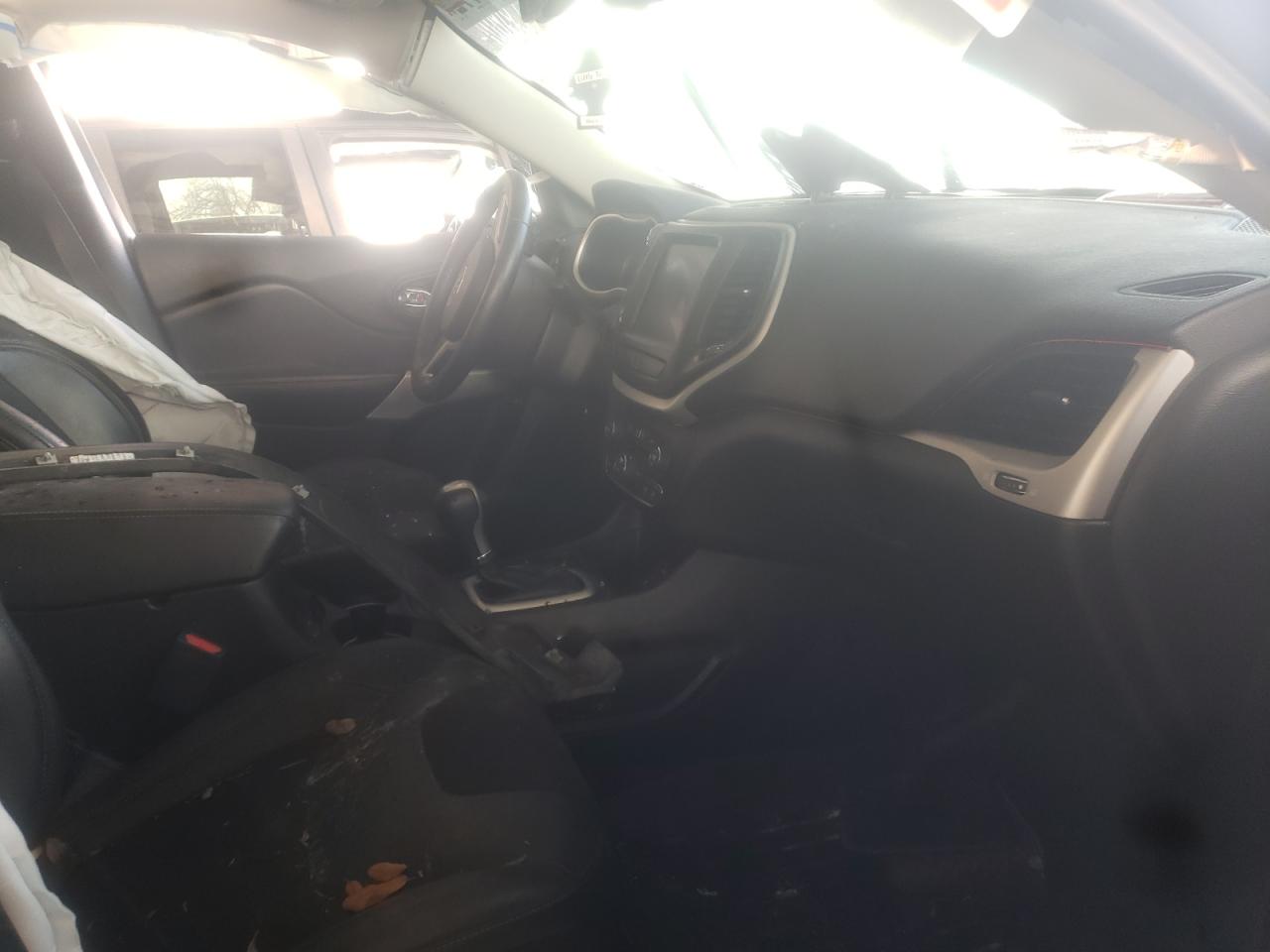 Photo 5 from auction – 2018 JEEP CHEROKEE L with VIN 1C4PJLLX4JD577405