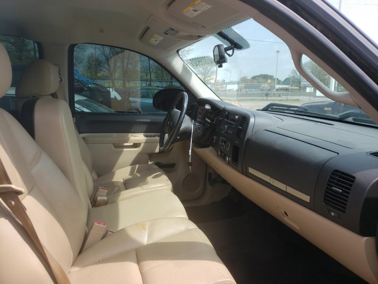 Photo 5 from auction – 2010 CHEVROLET SILVERADO with VIN 3GCRKSE33AG247560