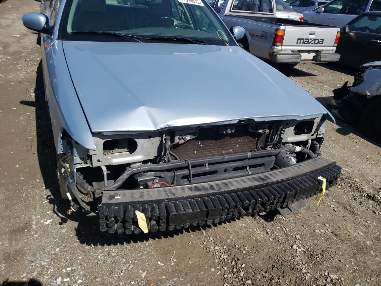 Photo 9 from auction – 2005 MERCURY GRAND MARQ with VIN 2MEFM75W85X643160