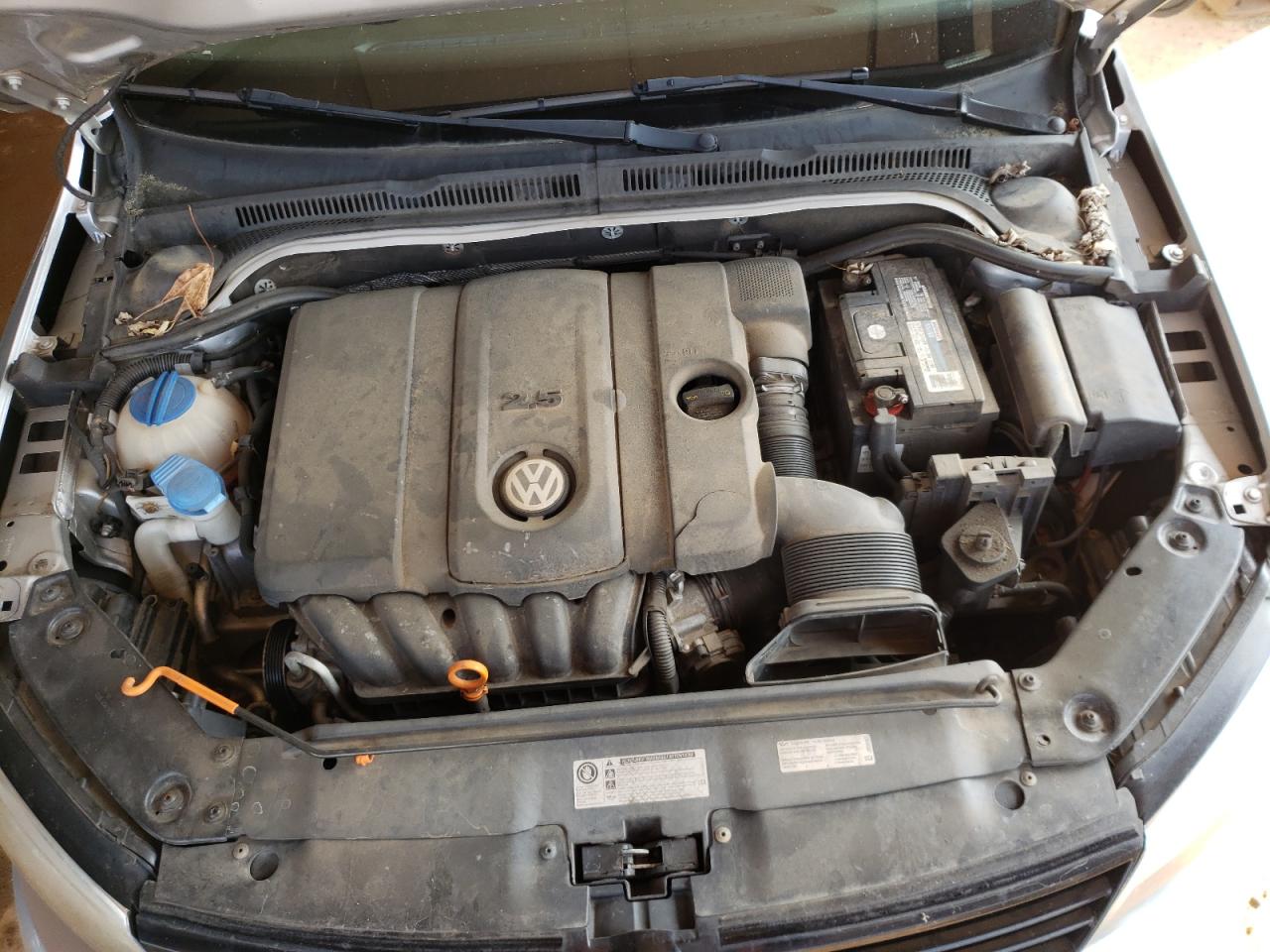 Photo 7 from auction – 2012 VOLKSWAGEN JETTA SE with VIN 3VWDP7AJ3CM359063