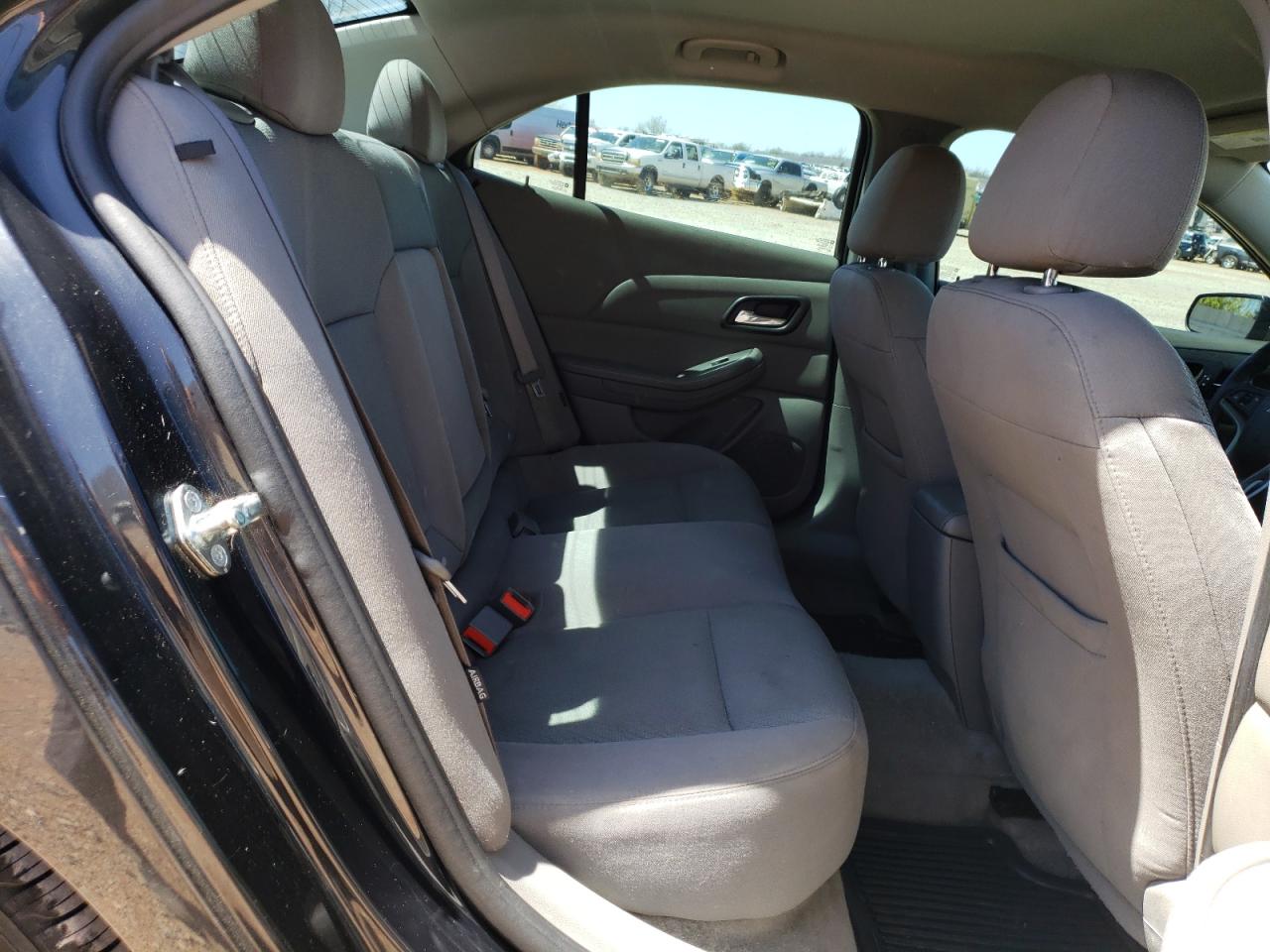 Photo 6 from auction – 2015 CHEVROLET MALIBU LS with VIN 1G11B5SL5FF287028