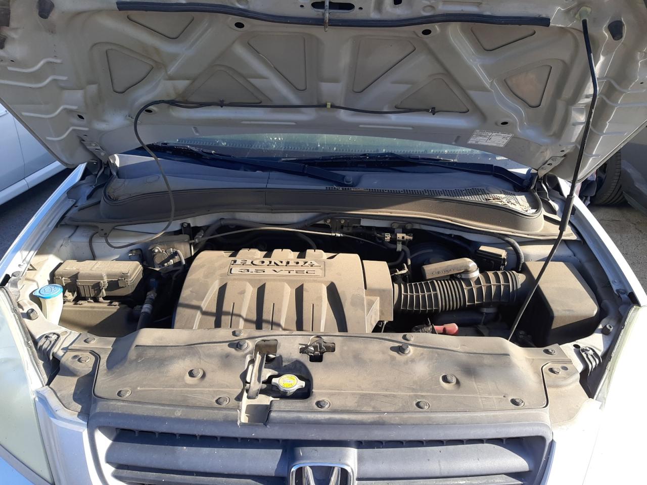Photo 7 from auction – 2005 HONDA PILOT EX with VIN 2HKYF18475H562969