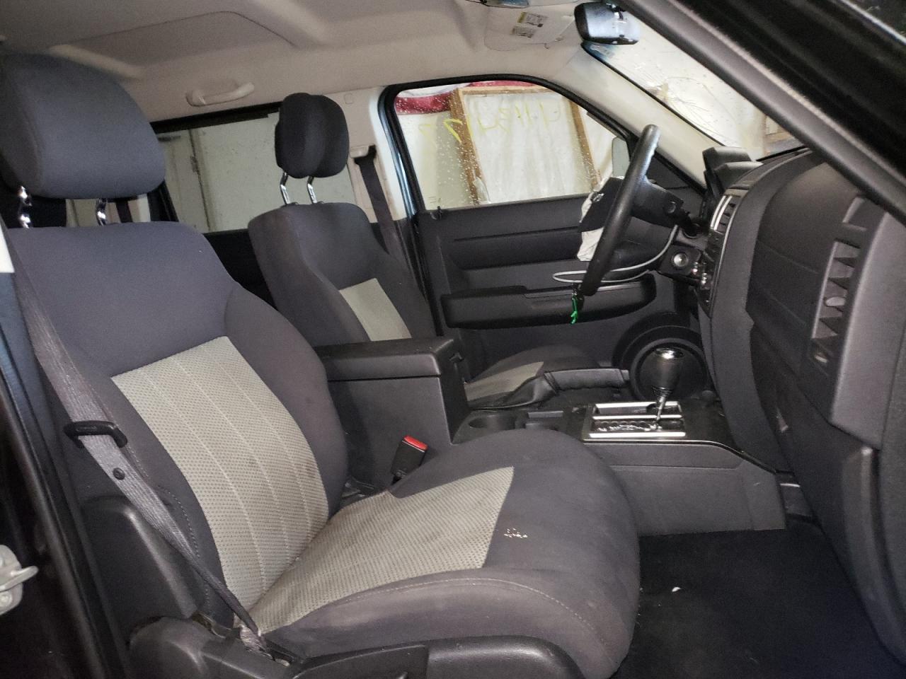Photo 5 from auction – 2010 DODGE NITRO SE with VIN 1D4PU2GK5AW103812