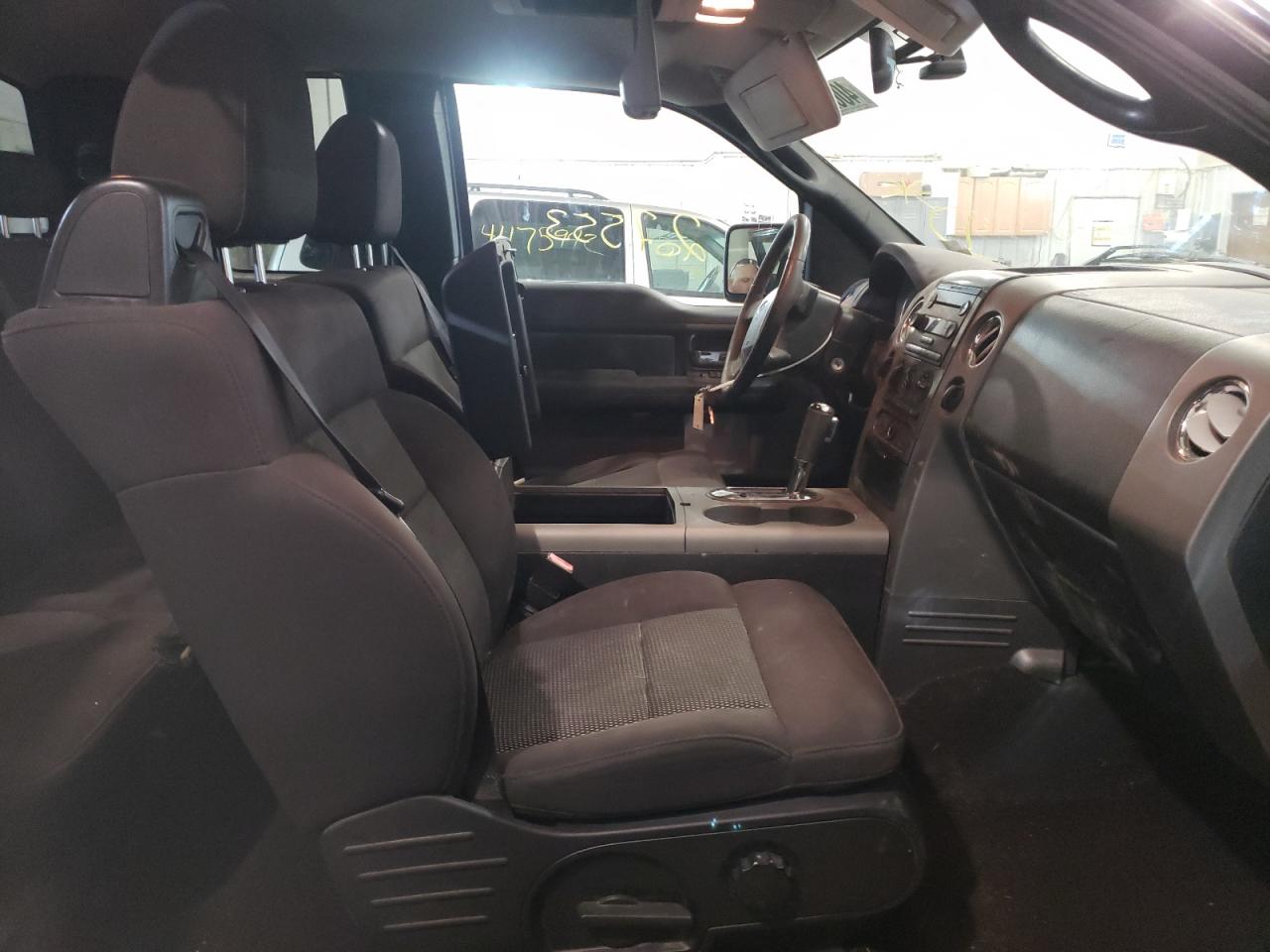 Photo 5 from auction – 2005 FORD F150 with VIN 1FTPX14505NB57804