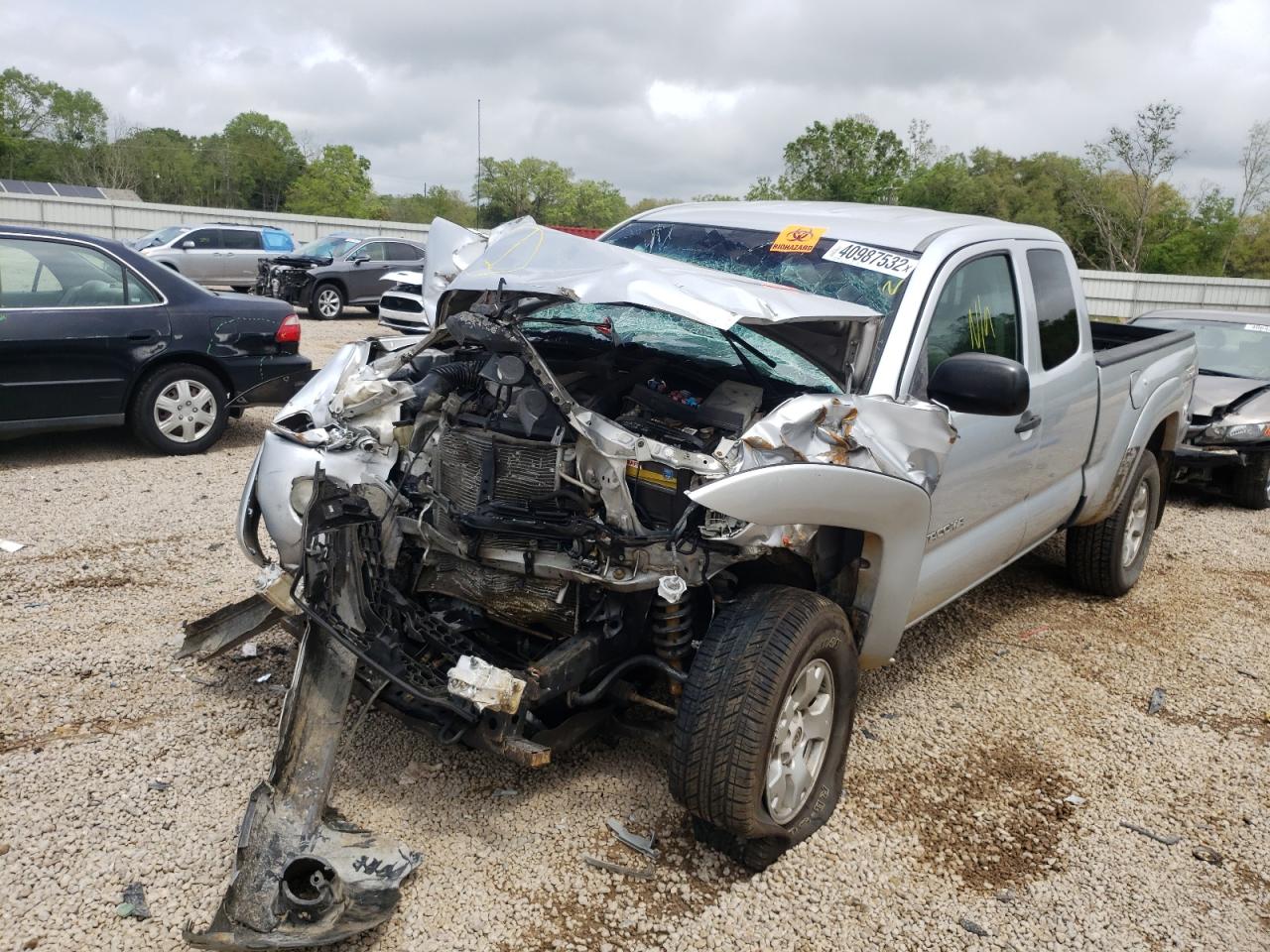 Photo 2 from auction – 2011 TOYOTA TACOMA PRE with VIN 5TFTU4GN4BX003715