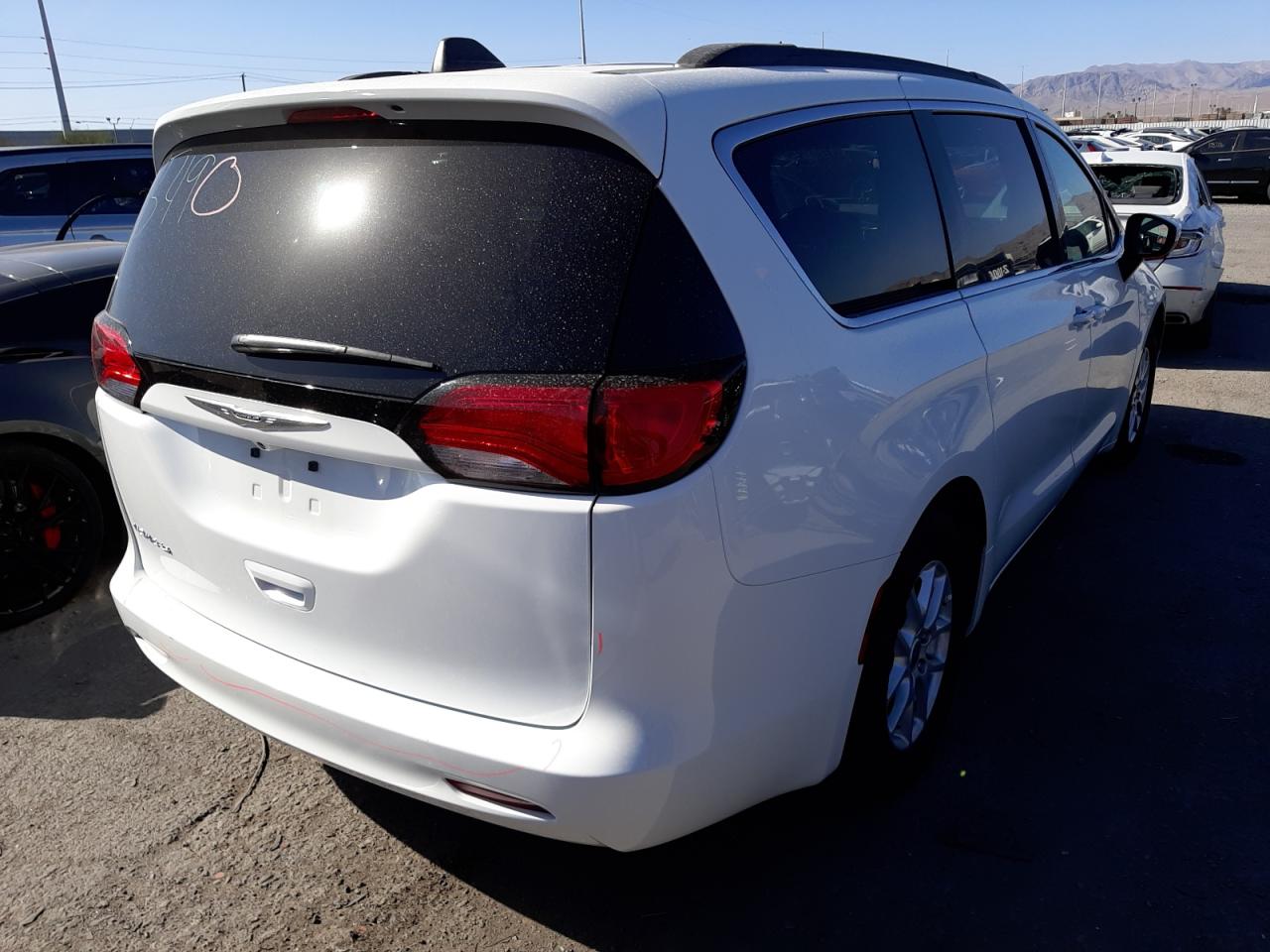 Photo 4 from auction – 2021 CHRYSLER VOYAGER LX with VIN 2C4RC1DG7MR504505