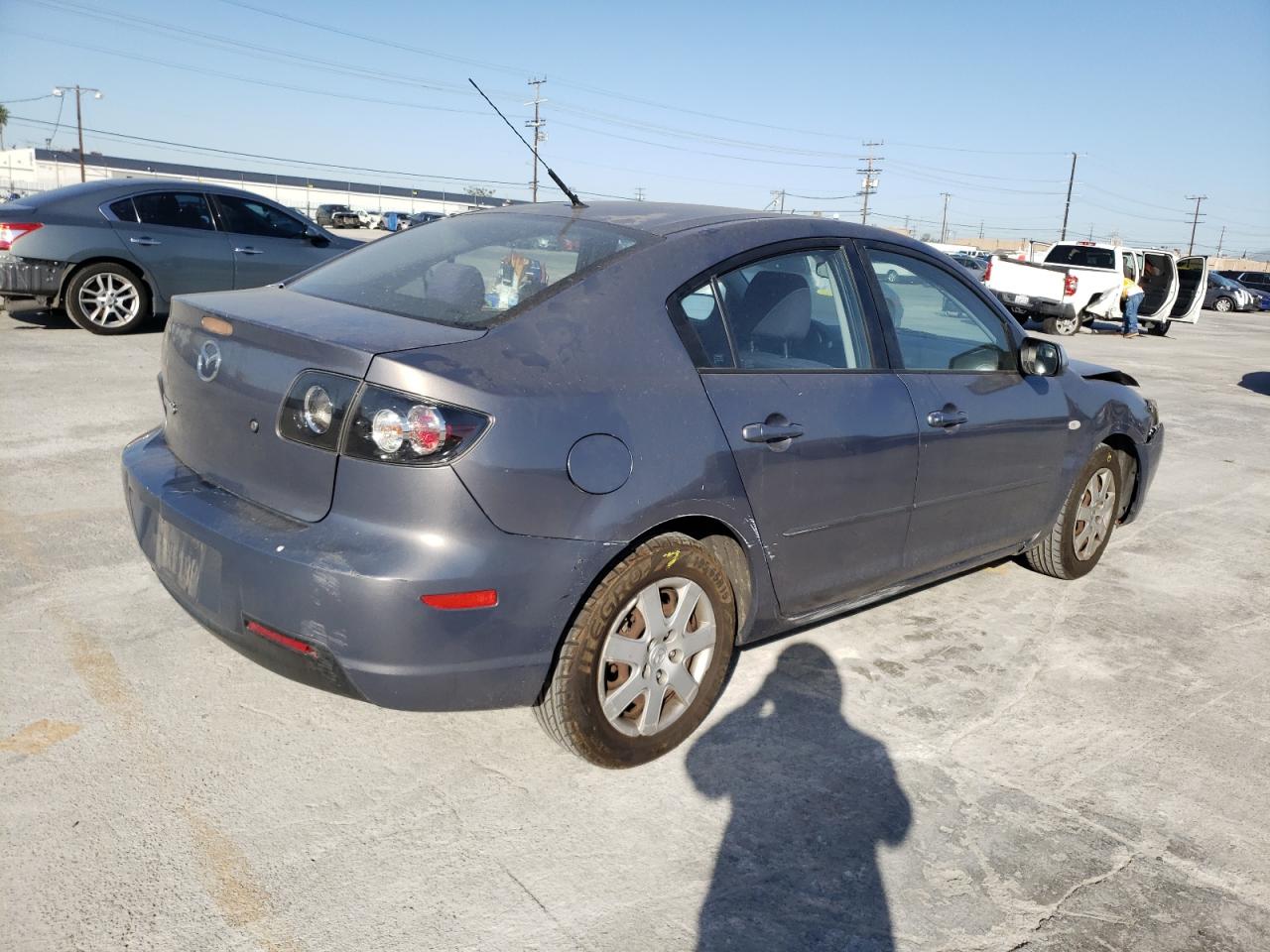 Photo 4 from auction – 2007 MAZDA 3 I with VIN JM1BK12G271749793