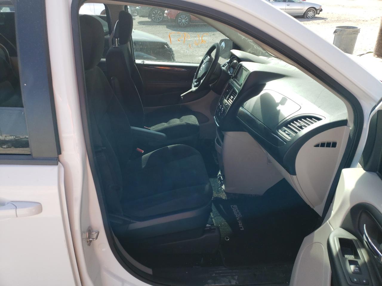 Photo 5 from auction – 2018 DODGE GRAND CARA with VIN 2C4RDGBG4JR162283