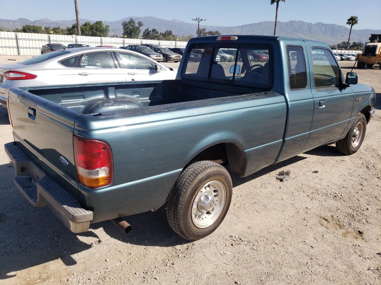 Photo 4 from auction – 1995 FORD RANGER SUP with VIN 1FTCR14A4SPA28907