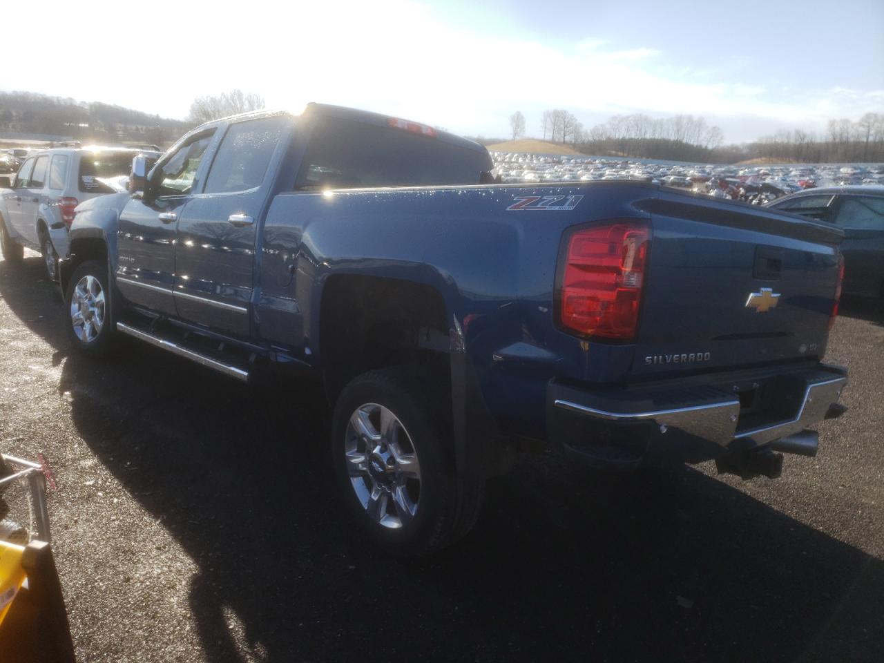 Photo 3 from auction – 2017 CHEVROLET SILVERADO with VIN 1GC1KWEY1HF193428