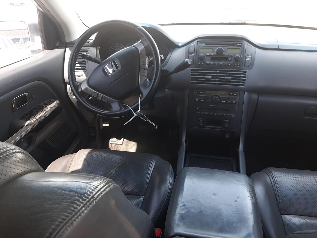 Photo 9 from auction – 2005 HONDA PILOT EXL with VIN 2HKYF18535H516001
