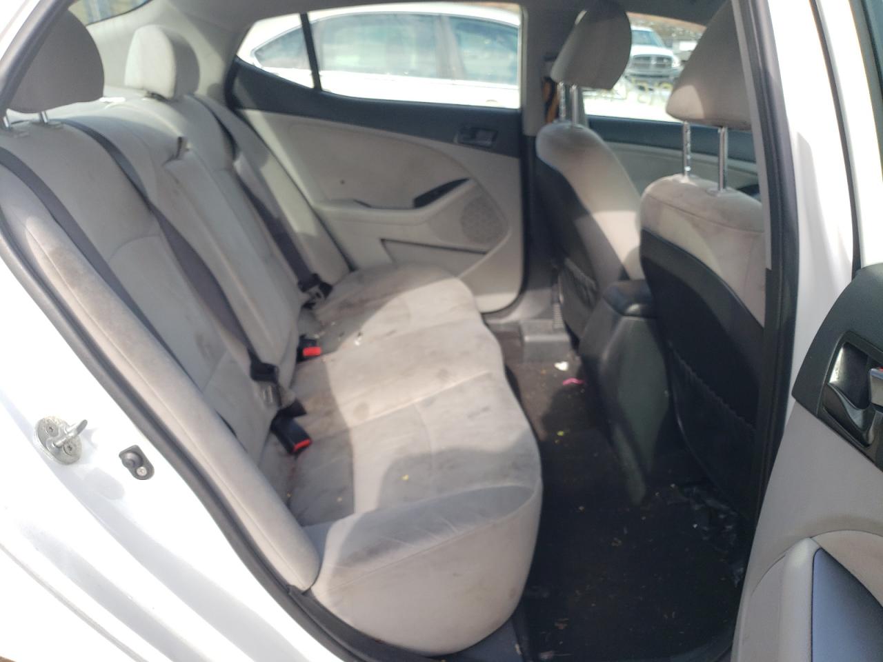 Photo 6 from auction – 2015 KIA OPTIMA LX with VIN KNAGM4A74F5636628