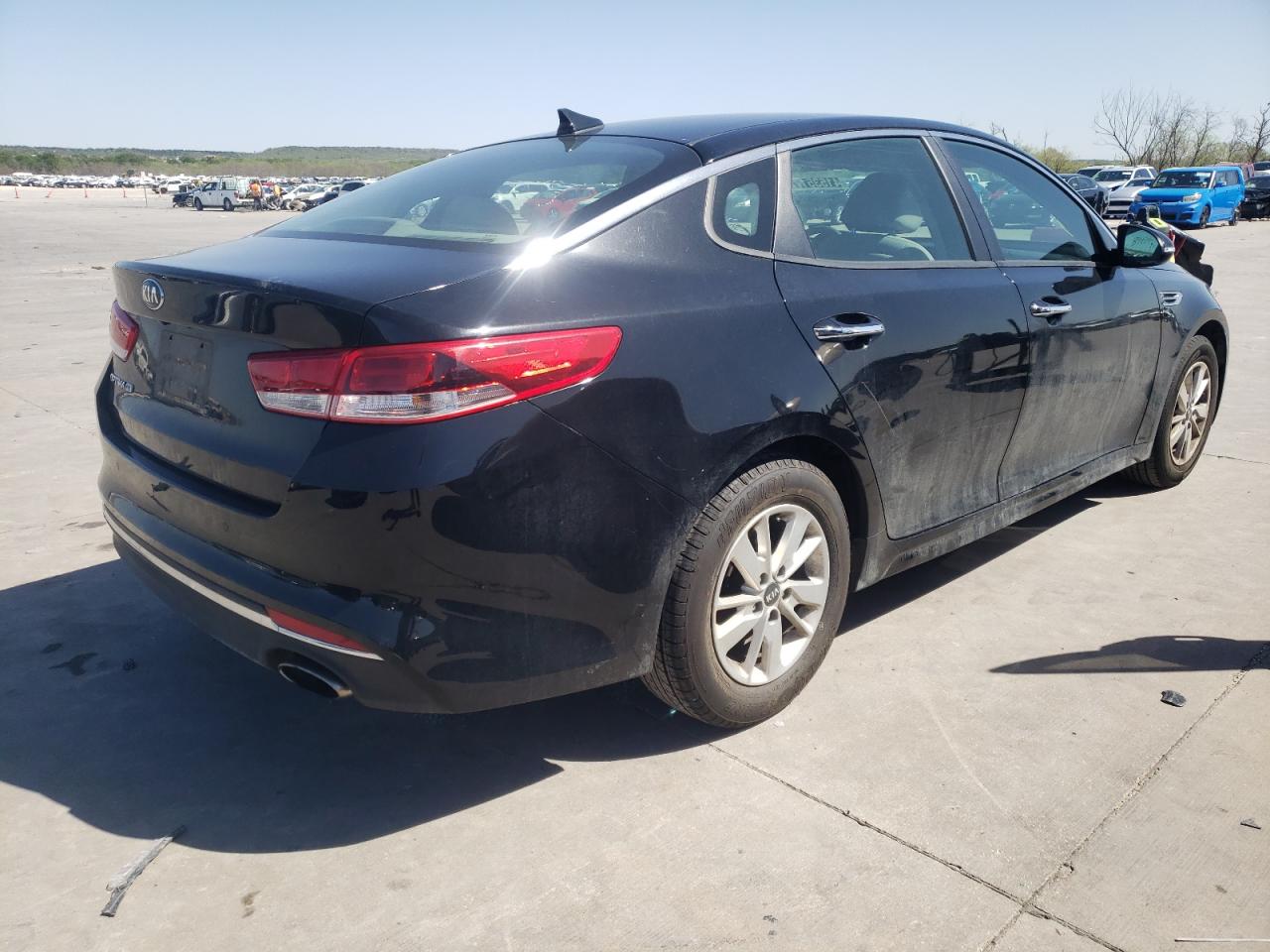 Photo 4 from auction – 2018 KIA OPTIMA LX with VIN 5XXGT4L33JG235060