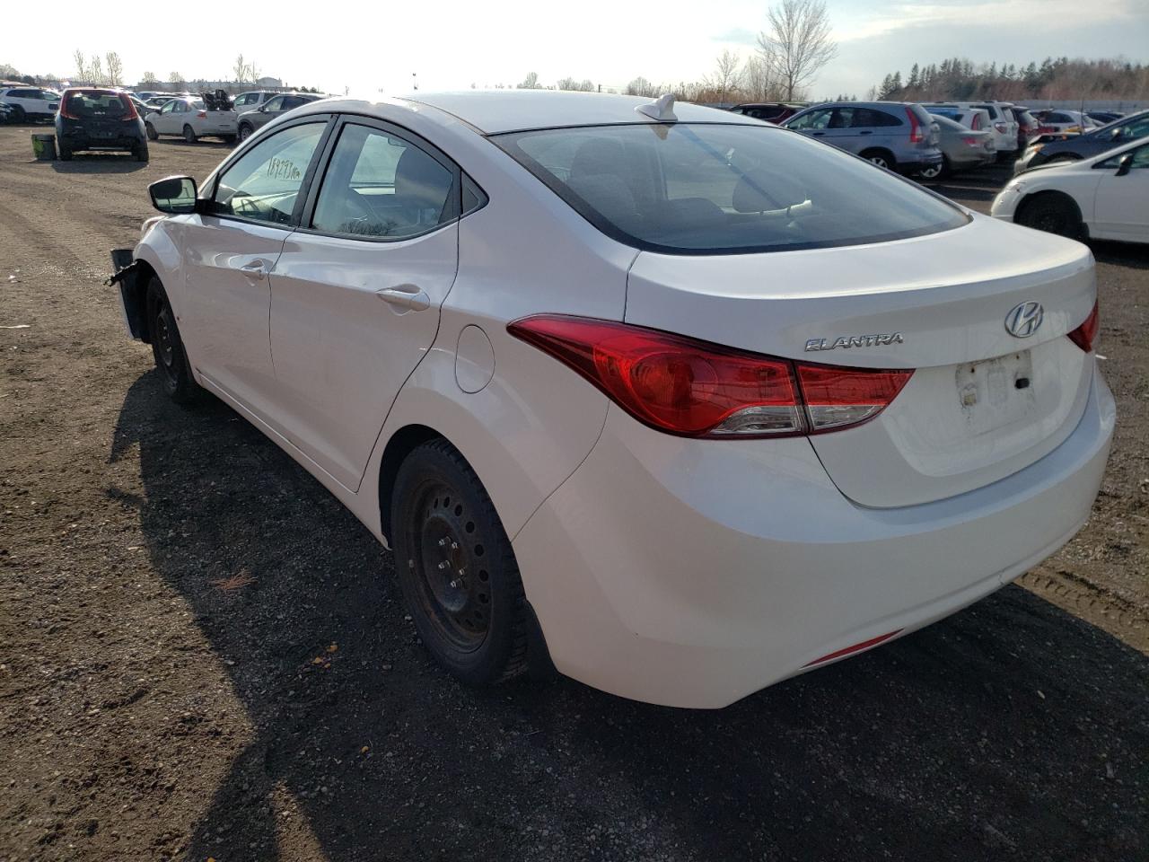 Photo 3 from auction – 2012 HYUNDAI ELANTRA GL with VIN 5NPDH4AE0CH098157