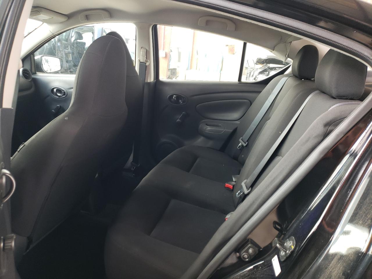 Photo 6 from auction – 2016 NISSAN VERSA S with VIN 3N1CN7AP9GL842323