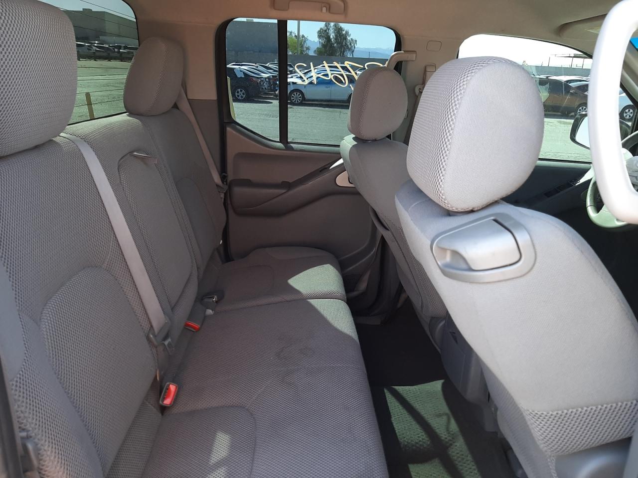 Photo 6 from auction – 2007 NISSAN FRONTIER C with VIN 1N6AD07U07C427010