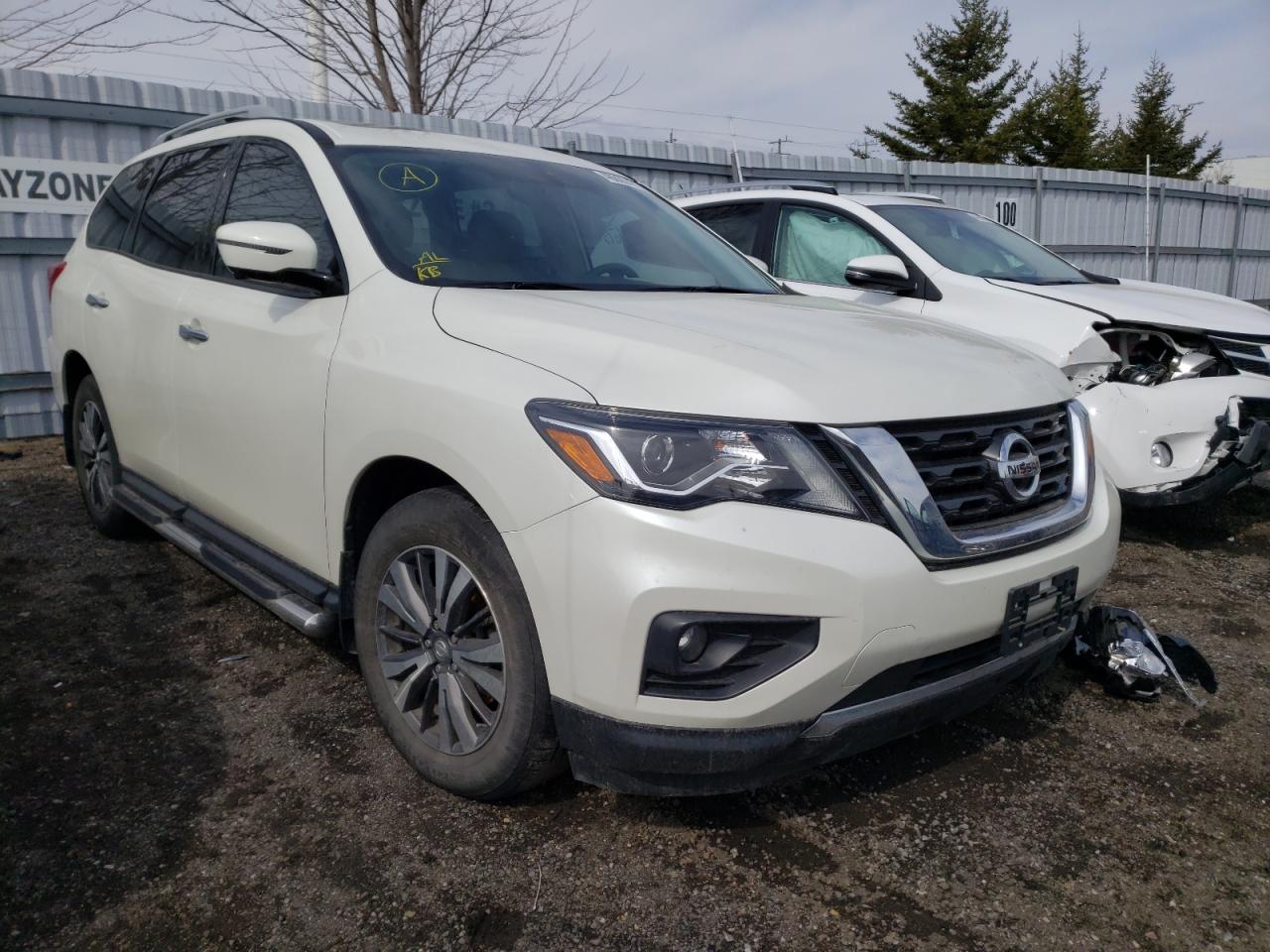 NISSAN PATHFINDER 2017 with VIN 5N1DR2MM9HC673293 - Photo from auction
