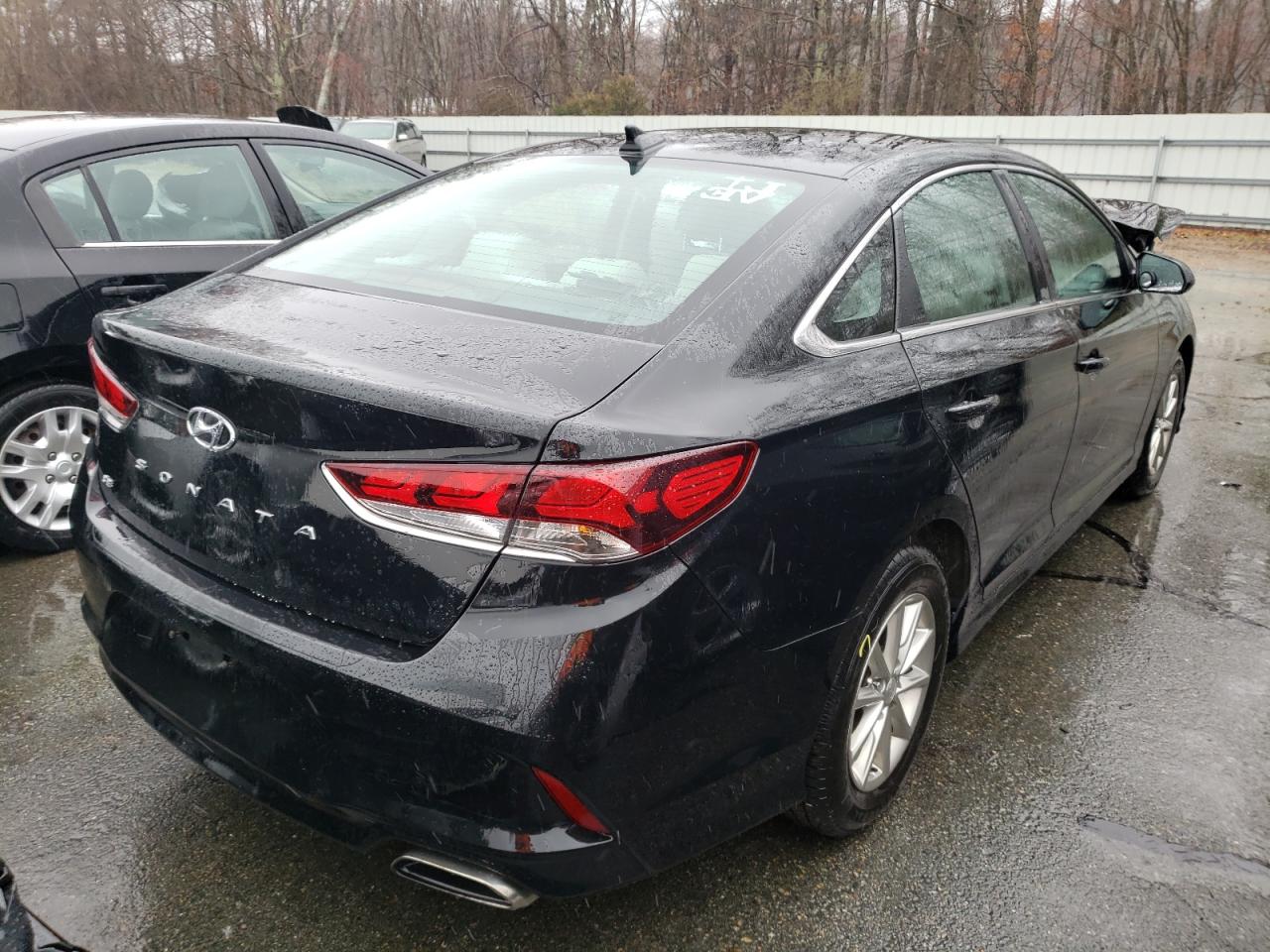 Photo 4 from auction – 2019 HYUNDAI SONATA SE with VIN 5NPE24AF4KH765955