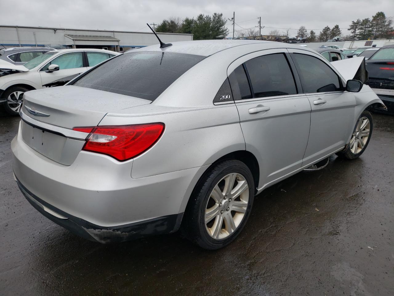 Photo 4 from auction – 2012 CHRYSLER 200 TOURIN with VIN 1C3CCBBBXCN119670