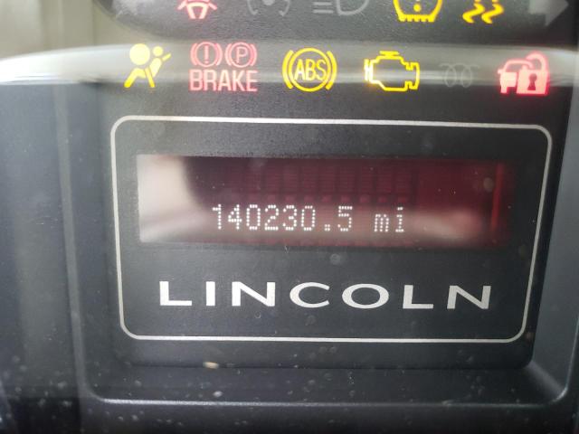 Photo 8 from auction – 2010 LINCOLN NAVIGATOR with VIN 5LMJJ2H55AEJ09967