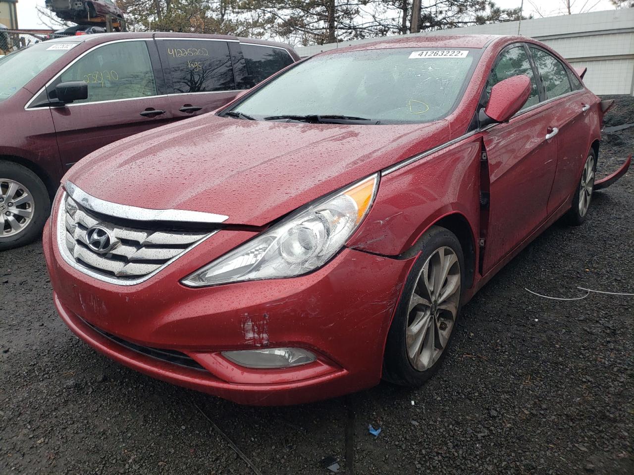 Photo 2 from auction – 2013 HYUNDAI SONATA SE with VIN 5NPEC4AB6DH750399