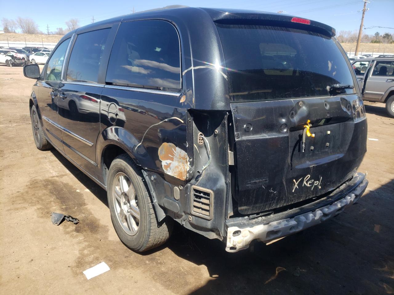 Photo 15 from auction – 2013 CHRYSLER TOWN & COU with VIN 2C4RC1BG4DR778456
