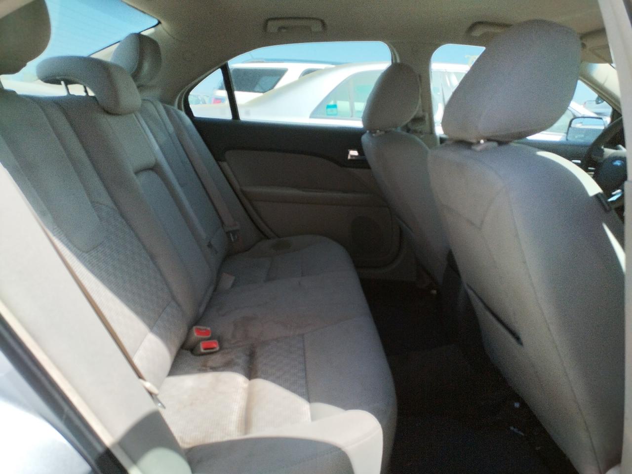 Photo 6 from auction – 2011 FORD FUSION SE with VIN 3FAHP0HA5BR222750