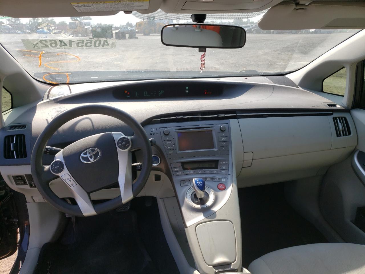 Photo 9 from auction – 2015 TOYOTA PRIUS with VIN JTDKN3DUXF0474037