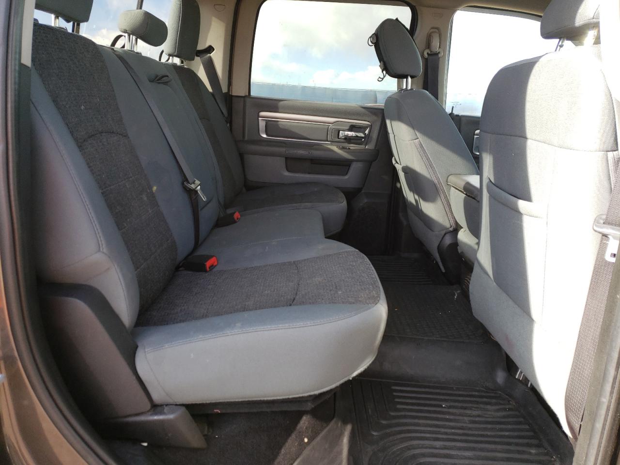 Photo 6 from auction – 2016 RAM 1500 SLT with VIN 3C6RR7LT4GG377102