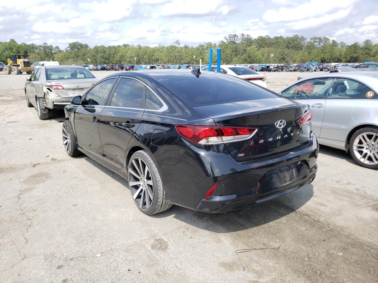 Photo 3 from auction – 2018 HYUNDAI SONATA SE with VIN 5NPE24AF2JH601327