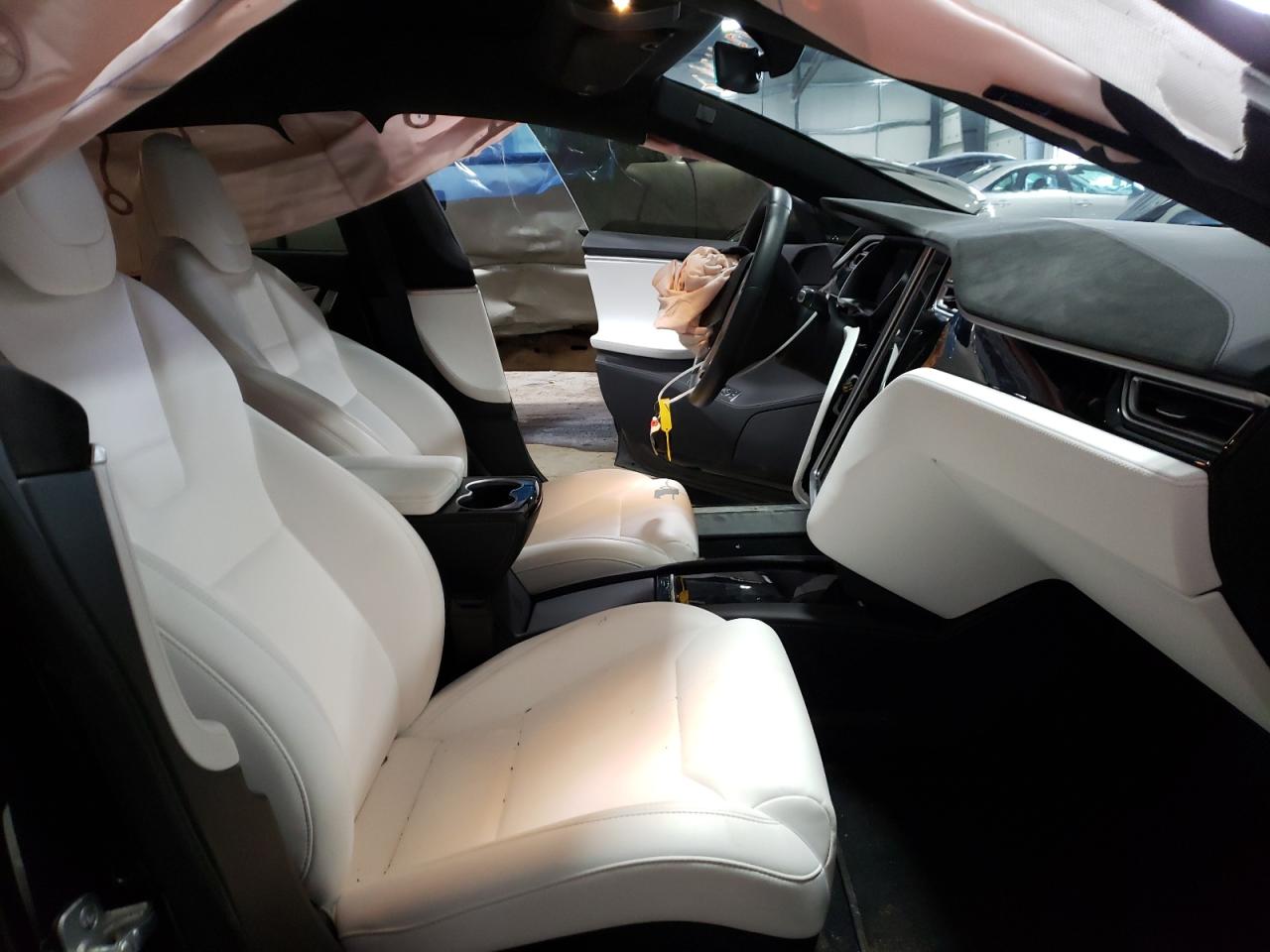 Photo 5 from auction – 2017 TESLA MODEL S with VIN 5YJSA1E45HF200473