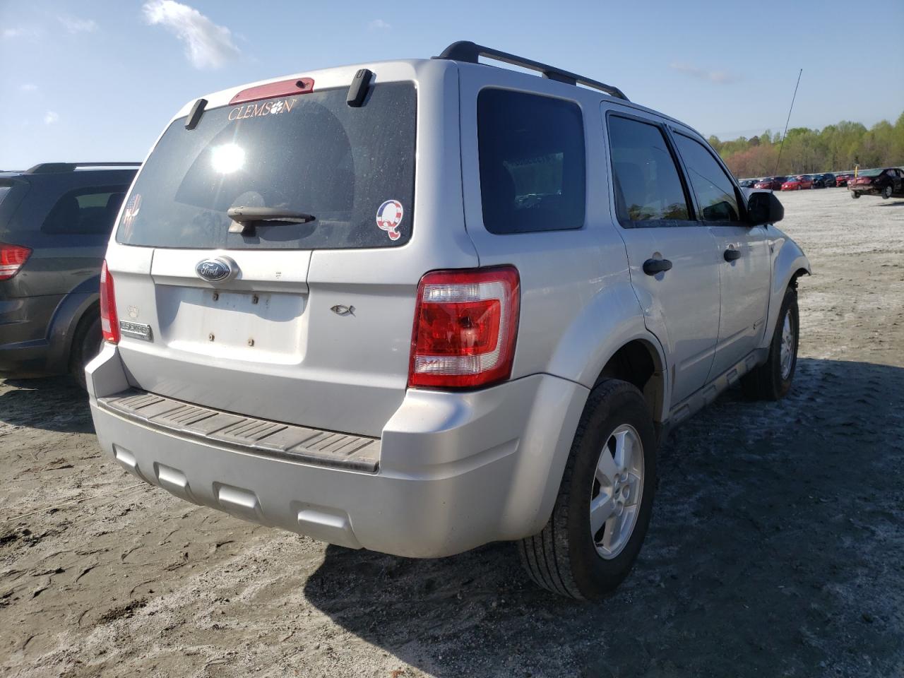 Photo 4 from auction – 2008 FORD ESCAPE XLT with VIN 1FMCU03198KA69402