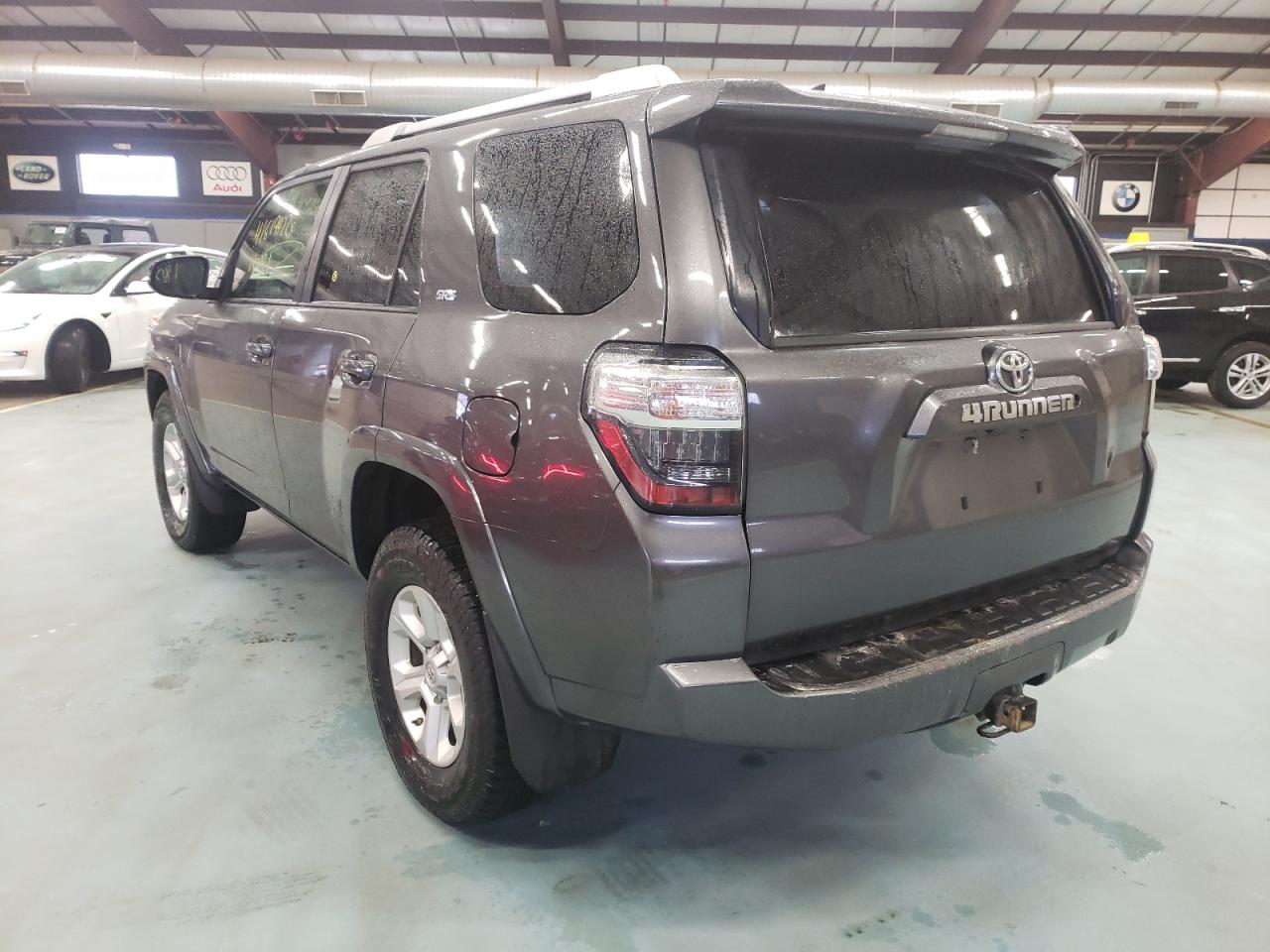 Zdjęcie 3 z aukcji – 2015 TOYOTA 4RUNNER SR z VIN JTEBU5JR1F5207947