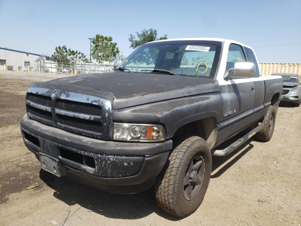 Photo 2 from auction – 1997 DODGE RAM 1500 with VIN 3B7HF13Z0VG835276