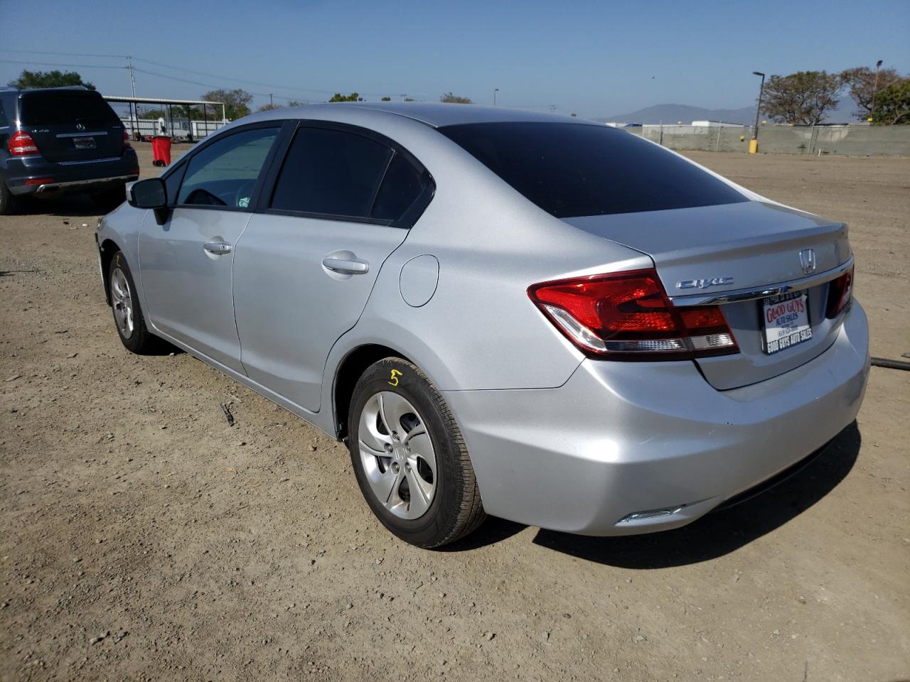 Photo 3 from auction – 2015 HONDA CIVIC LX with VIN 2HGFB2F52FH560823