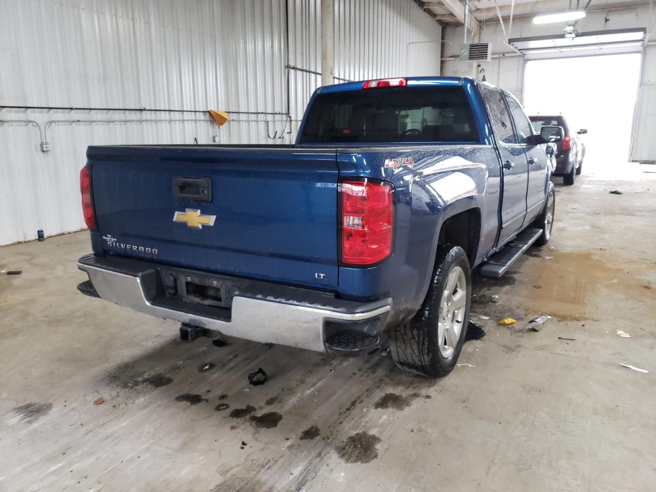 Photo 4 from auction – 2017 CHEVROLET SILVERADO with VIN 1GCUKREC4HF192292