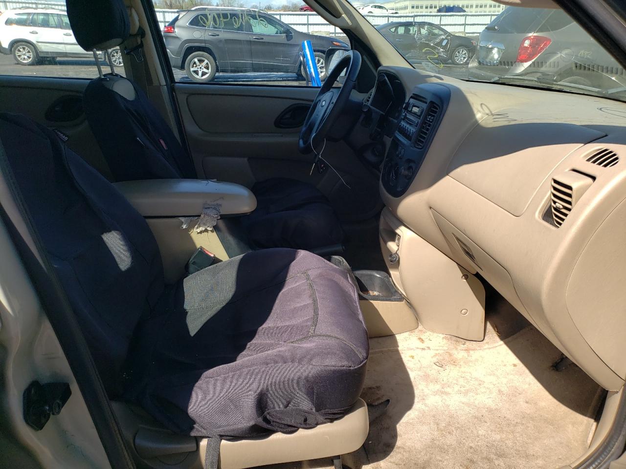 Photo 5 from auction – 2003 FORD ESCAPE XLS with VIN 1FMYU02153KE09385