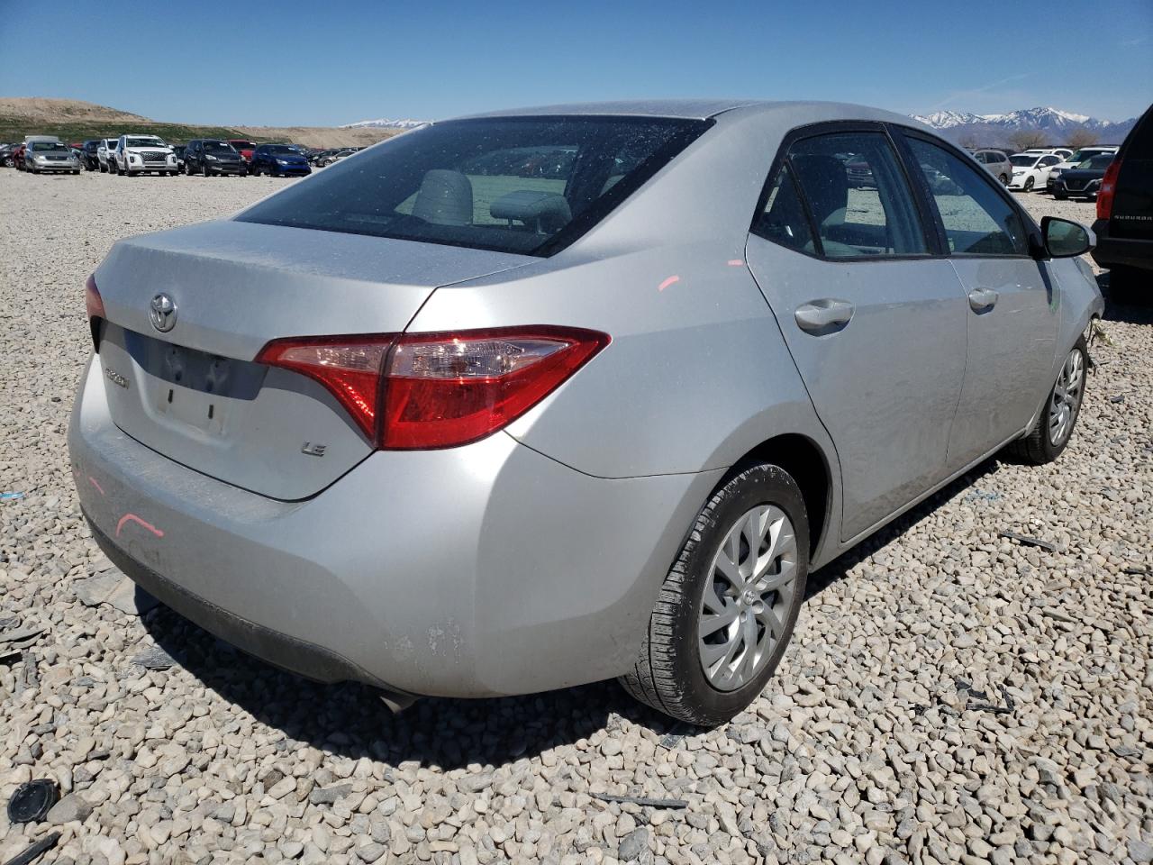 Photo 4 from auction – 2017 TOYOTA COROLLA L with VIN 5YFBURHE9HP669015